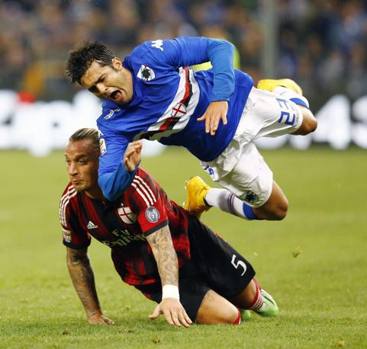 Mexes abbatte Eder. Reuters